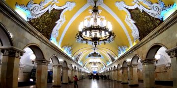 Роспотребнадзор сохраняет самоизоляцию по прибытию в Россию