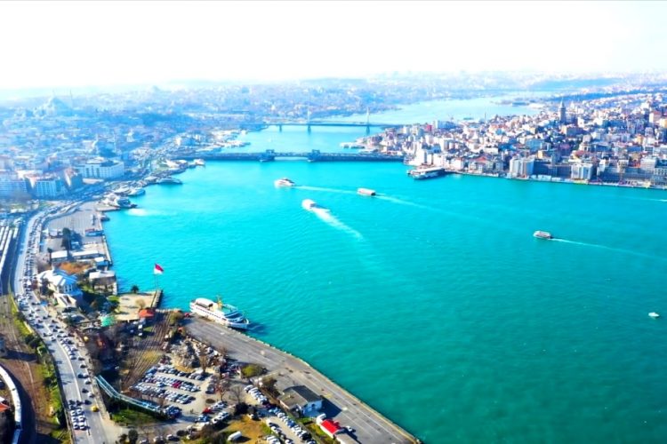 Появилась информация о том, как россияне добираются в Турцию сквозь закрытые границы