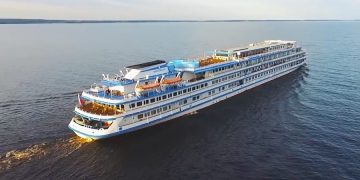 Почему круизы по России столь дорогие?