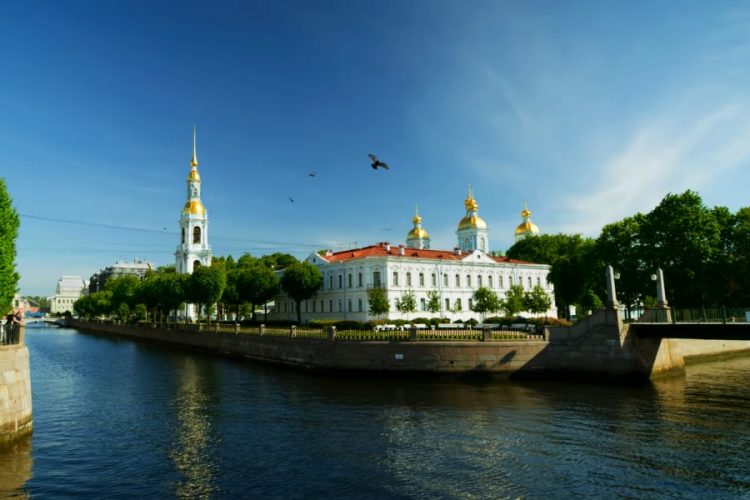 Санкт-Петербург признали одним из самых популярных направлений для внутреннего туризма