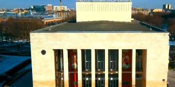 Петербург готов принимать туристов, несмотря на коронавирус