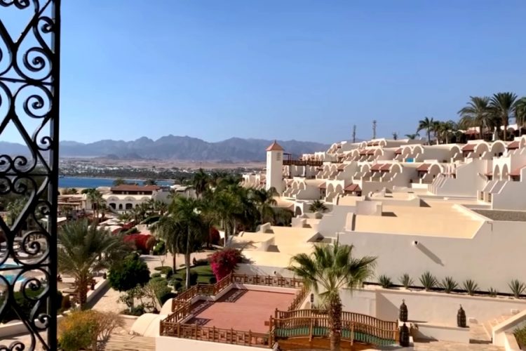 Турист не смог отсудить деньги за отмененный из-за коронавируса тур