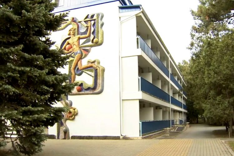 Санатории требуют справки на коронавирус, несмотря на закон