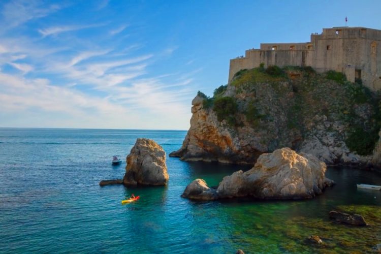 Еще две европейские страны готовы принимать российских туристов