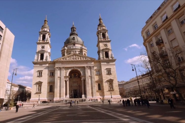 Венгрия не будет следовать рекомендациям ЕС по снятию ограничений