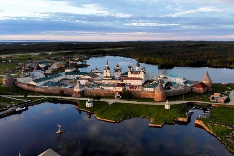 Запрет на посещение Соловков сдерживает туристический поток на север