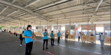 новость 12-08-2020 Российских туристов в Анталье встретили оркестром и цветами