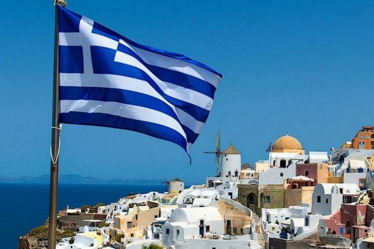 Новые ограничения вынуждена ввести Греция. Отели могут досрочно завершить сезон