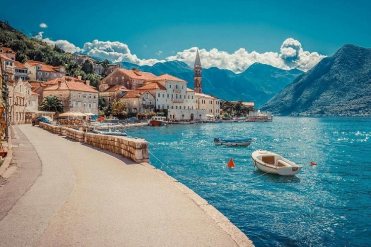 новость 02-08-2020 Черногория отказывается принимать российских туристов