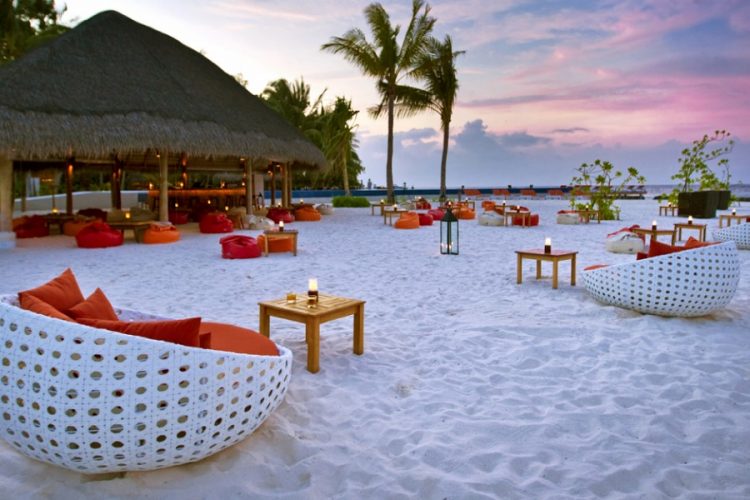 новость 19-08-2020 Российские туристы вновь были замечены на Мальдивах