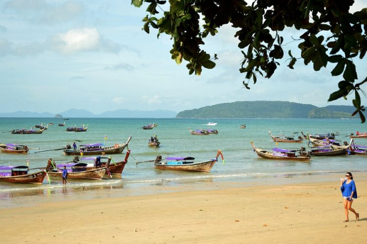 новость 25-08-2020 С 1 октября Таиланд разрешает въезд иностранцам на остров Пхукет