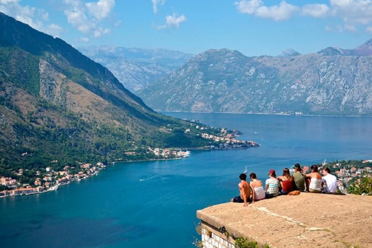 новость 05-08-2020 Туроператор TUI готов поставить чартеры в Черногорию