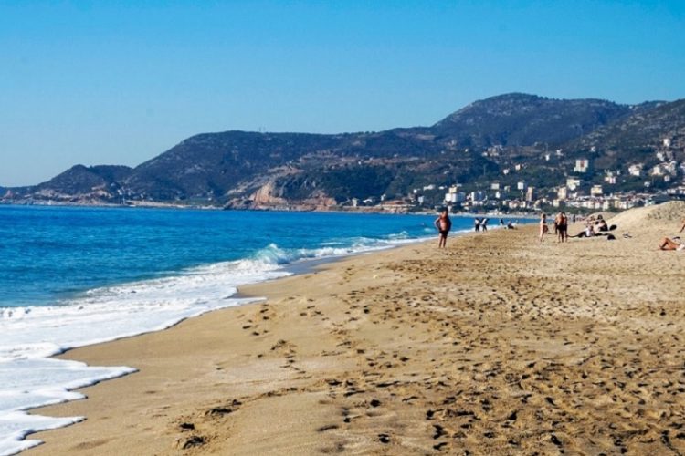 новость 16-08-2020 На продление летнего сезона в Турции до Нового года надеются туроператоры