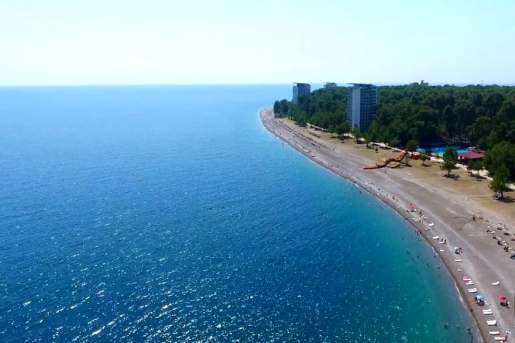 Туроператоры сообщили, как продается отдых в Абхазии на сентябрь-октябрь