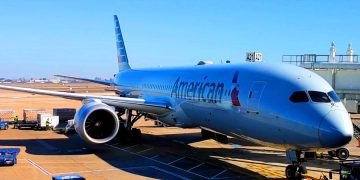 American Airlines оставит без работы 19 000 сотрудников