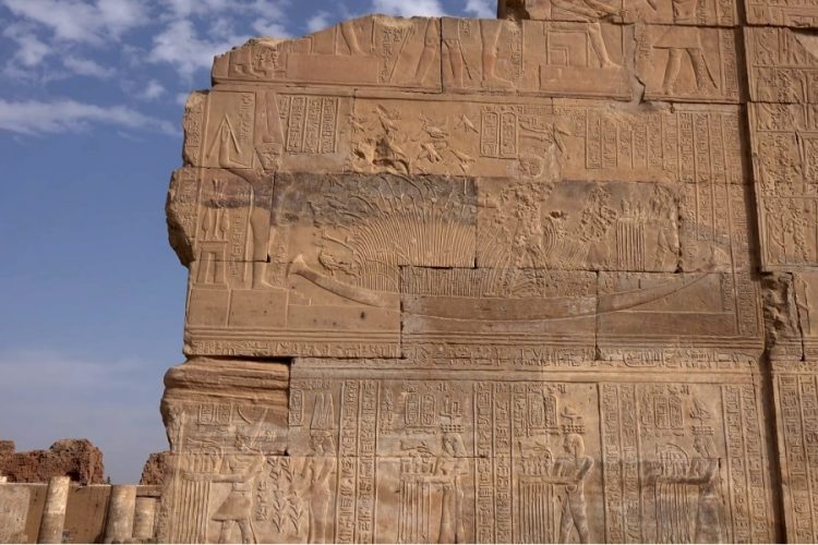 Авиасообщение между Египтом и Россией обещают открыть в ближайшем будущем