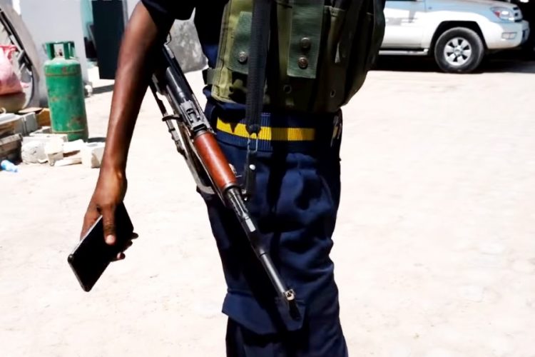 В Африке неизвестные убили 6 туристов, гида и водителя