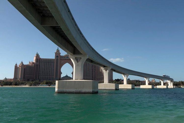 Российских туристов не пустили на отдых в ОАЭ