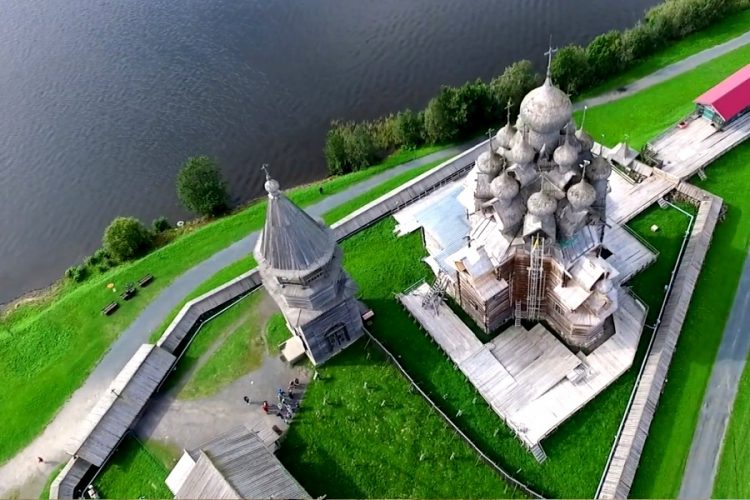 Туристам рекомендовали поторопиться с покупкой туров на Кижи и Валаам