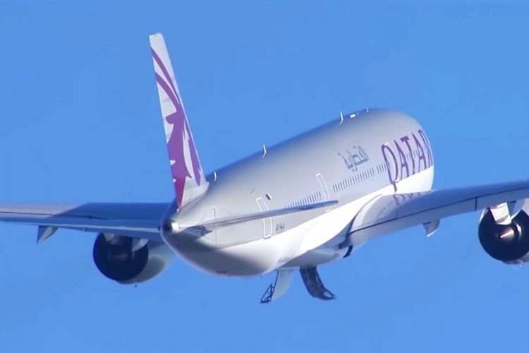 Qatar Airways обяжет россиян приходить на рейсы с тестом на COVID-19