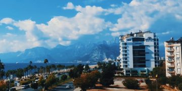 Обнародовано сравнение стоимости отдыха в России и Турции 8-14 августа