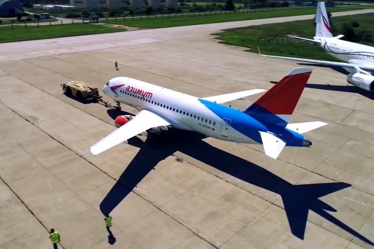 Мишустина попросили проверить схемы с ваучерами авиакомпаний