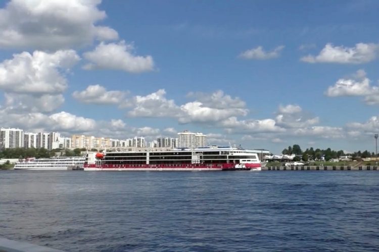 Туристам обещают широкую географию круизов на теплоходе Мустай Карим
