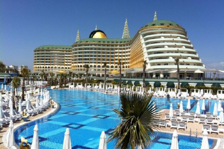 новость 27-09-2020 Низкая заполняемость отелей Турции заставляет их досрочно завершить сезон