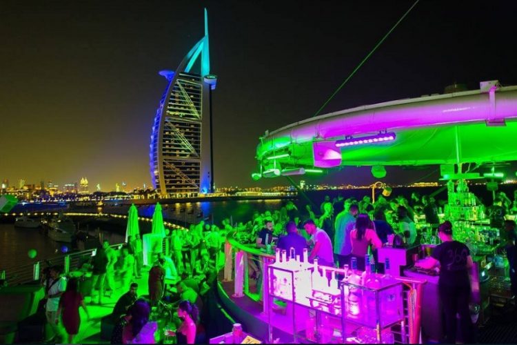 новость 29-09-2020 Дубай ввел комендантский час для отелей и развлекательных учреждений