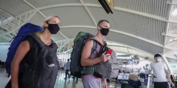 новость 04-09-2020 Туристы получают штрафы, несмотря на то, что сдавали ПЦР-тест на covid