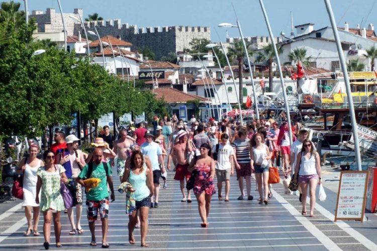 новость 26-09-2020 Кто из туроператоров привез больше всего туристов на курорты Антальи?