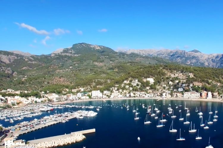 Туристы отказываются ехать на отдых в Испанию