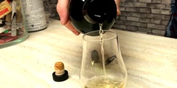 В Турции "накрыли" отель с полным подвалом поддельного алкоголя