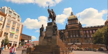 Информация о второй волне коронавируса начала появляться в Европе