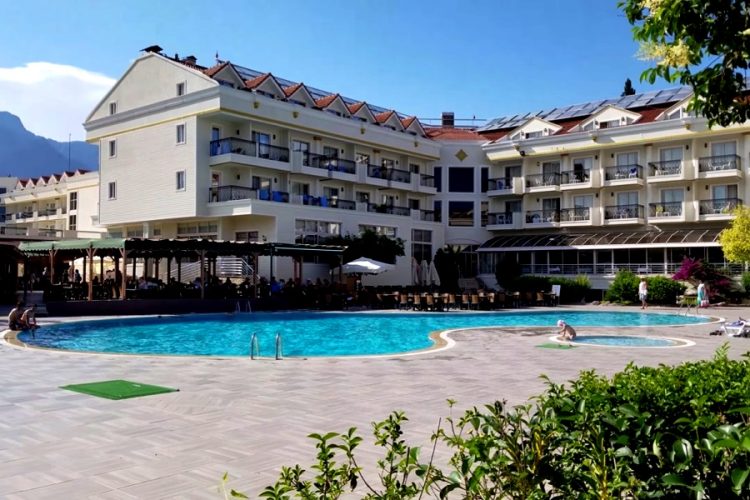 Часть отелей Турции до конца сезона будет закрыта