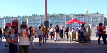 Библио-Глобус рассказал, что предложит клиентам в Санкт-Петербурге