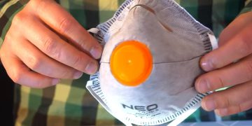 В Канаде из-за масок оштрафовали первых туристов