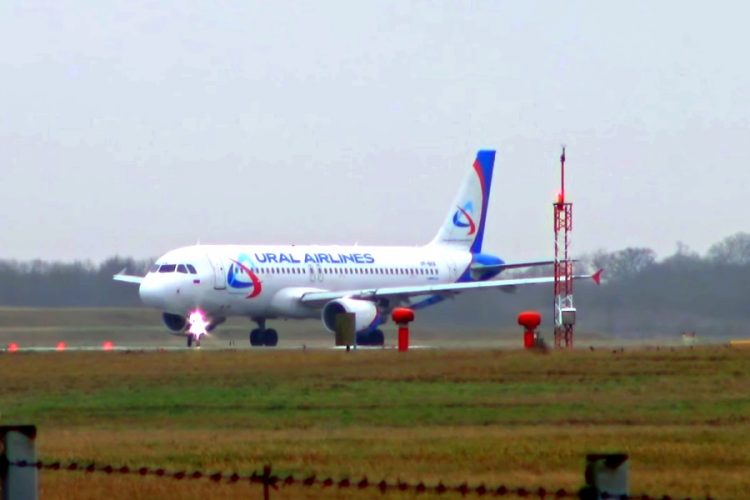 Уральские авиалинии открыли продажу билетов по 499 рублей