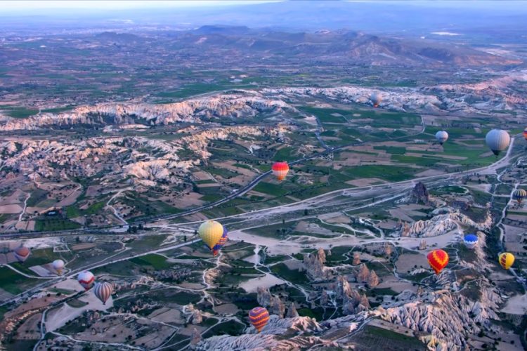 Туристам предлагают недорогие туры с посещением Каппадокии (Турция)