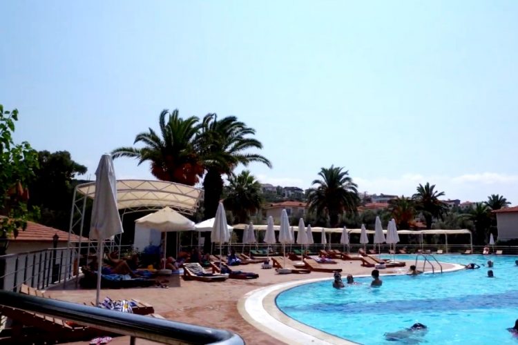 Туристов начали предупреждать о коронавирусе в отелях Турции