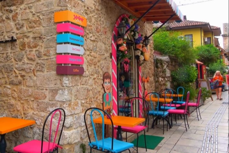 Болезнь и эвакуация россиянки из Турции обошлась в 3 млн.руб