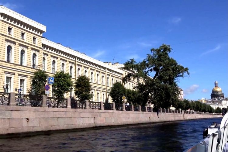 Туркомпании форсировали продажи за счет программы кэшбэка