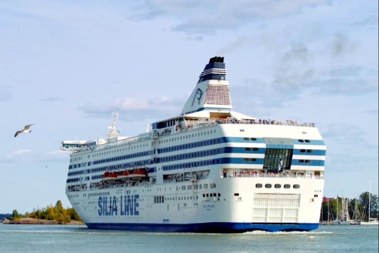 Финляндия изменила правила приема туристов