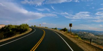 Booking.com рассказал, сколько россиян готовы отправиться в автопутешествие