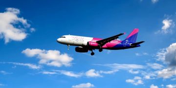 Wizz Air откладывает старт полетов из Санкт-Петербурга