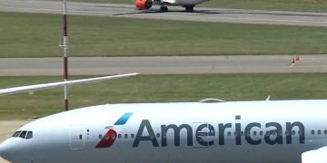 Новый формат общения: стюардесса получила оскорбительное письмо от пассажирки