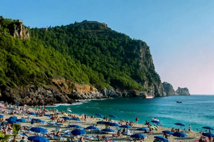 Продажи туров страдают из-за фейковых новостей