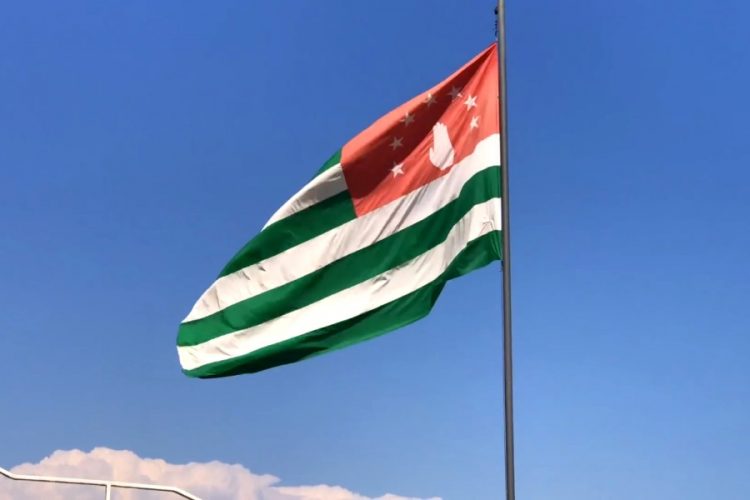 Абхазия возвращается к карантину