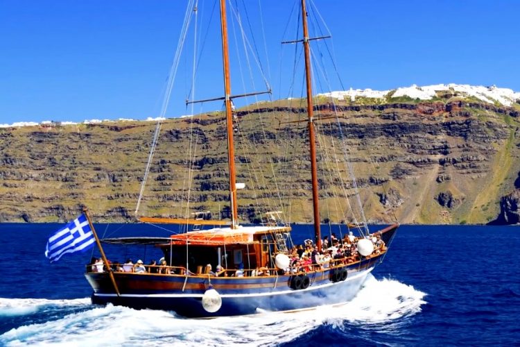 Правила въезда в Грецию критикуют туроператоры