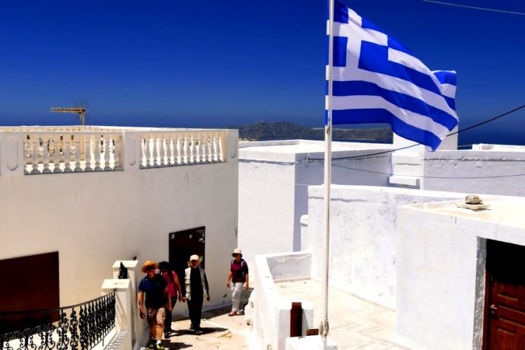 Афины вводят ограничения в связи со второй волной коронавируса